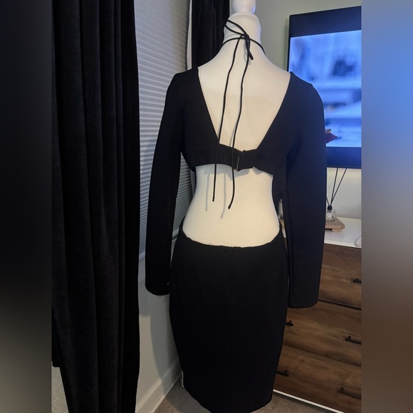 BRAND NEW! Fashion Nova Black Backless Dress - Picture 4 of 5
